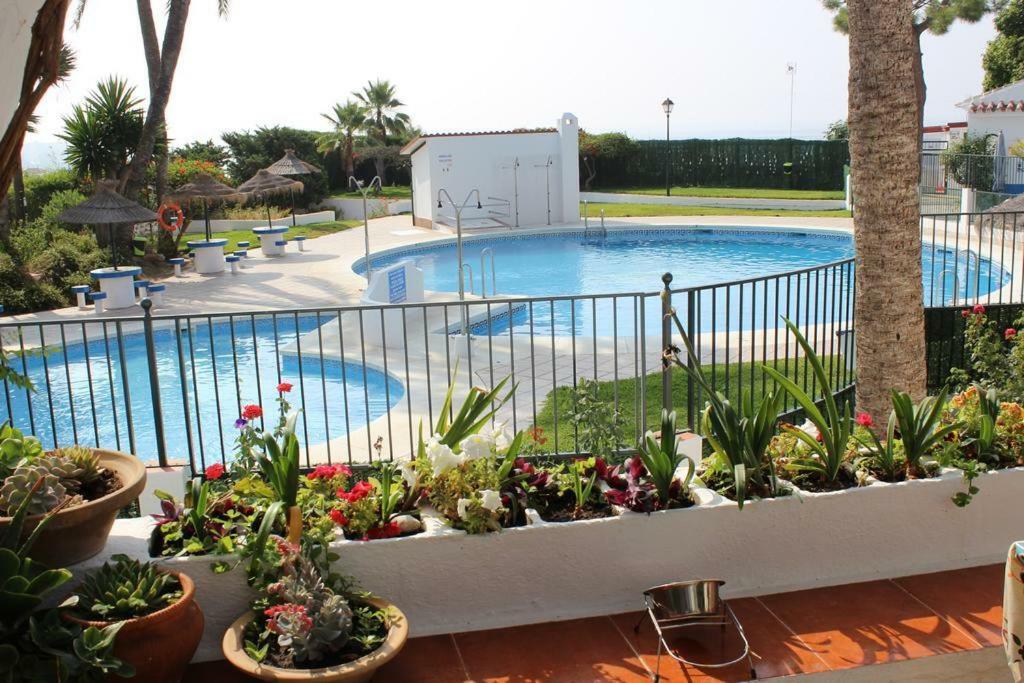 Casa Angelines Holiday Home เนร์คา ภายนอก รูปภาพ