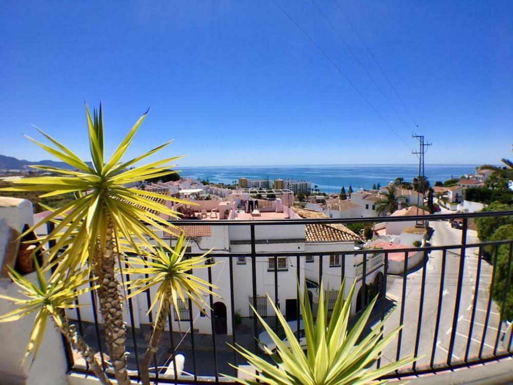 Casa Angelines Holiday Home เนร์คา ภายนอก รูปภาพ